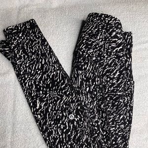 lululemon printed yoga pants